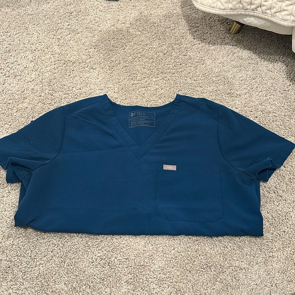 Figs Catarina scrub top
